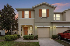 Amazing 4BdrmsPrivate Hot Tub7 miles from Disney